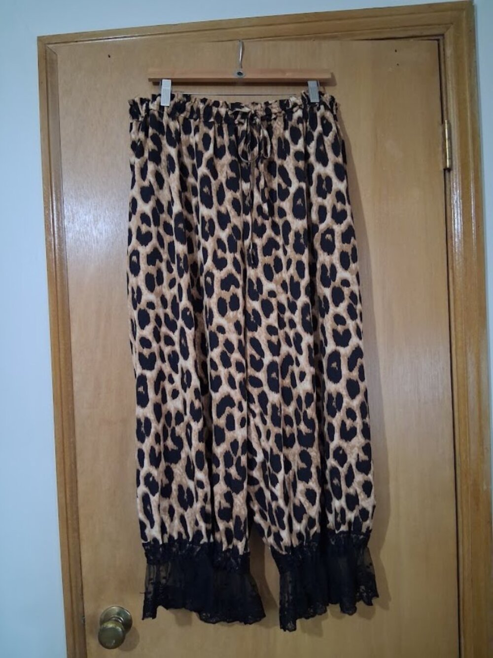 Oddi Leopard Printed Wide Leg Bloomer Pants